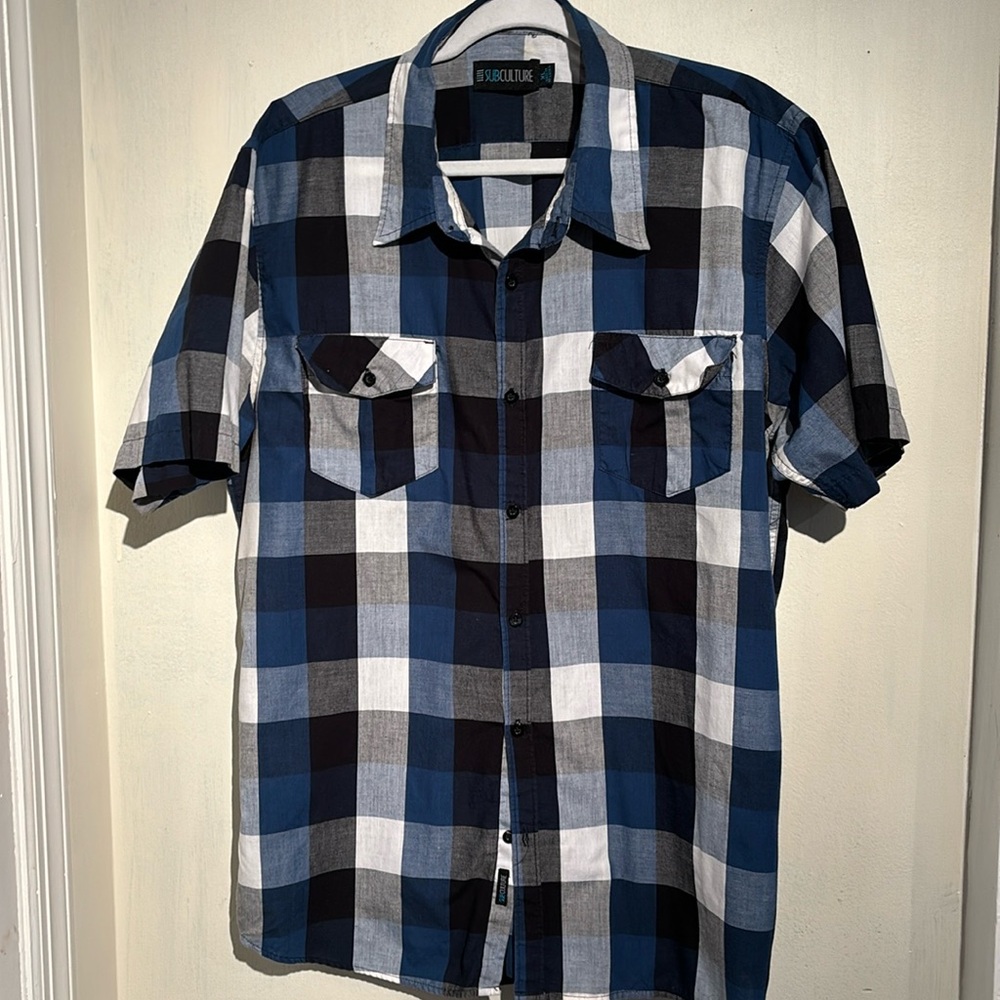 Button down shirt plaid short sleeve, size XL